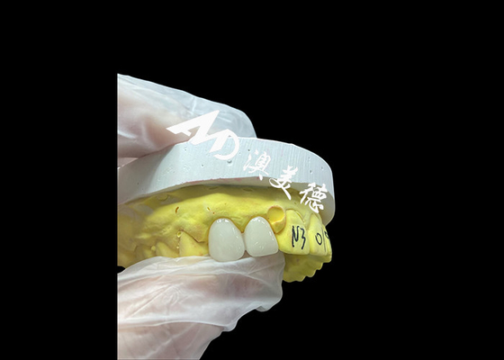 acheter Des couronnes dentaires en zirconium naturel à haute résistance et biocompatibilité online manufacture